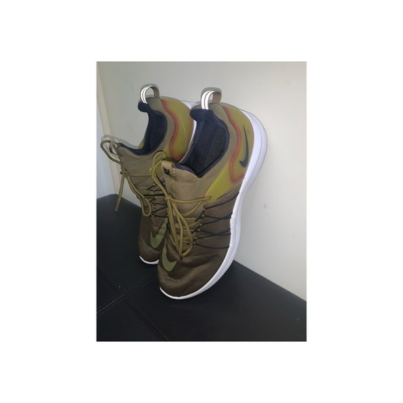 Women’s NIKE DARWIN Olive Textile Running Trainers - Picture 10 of 10